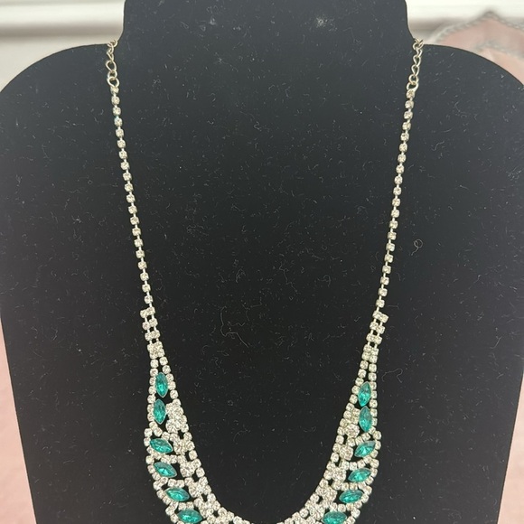 EMBELLISHED NECKLACE - Picture 5 of 16